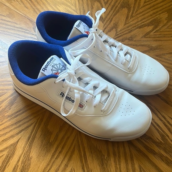Classic Reebok Princess Sneaker White / Royal
Blue Lace Up Women's 11 / 11.5 GUC - Picture 8 of 14